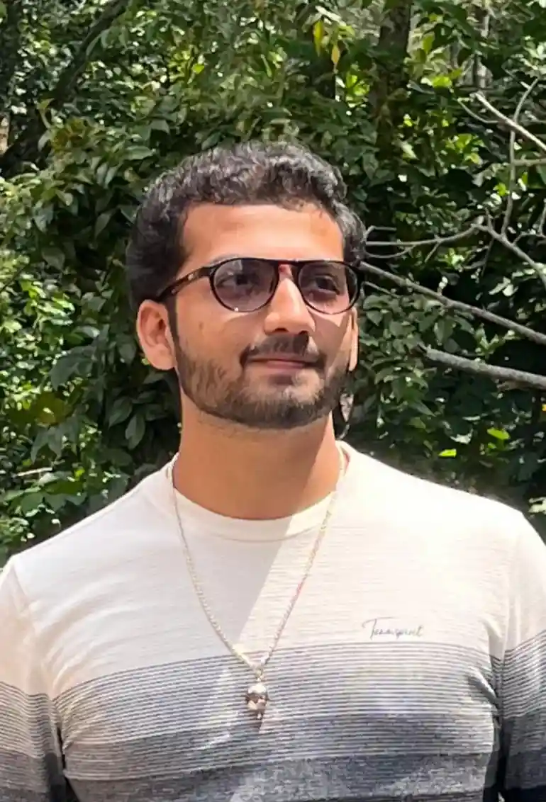 YESHWANTH SRINIVASAN 